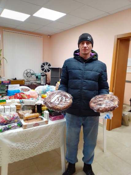 Работники Писаревского ЛПУ МГ и члены их семей отправили новую партию гуманитарной помощи для наших бойцов, находящихся на лечении в госпиталях.. Работники Писаревского ЛПУ МГ и члены их семей отправили новую партию гуманитарной помощи для наших бойцов, находящихся на лечении в госпиталях..